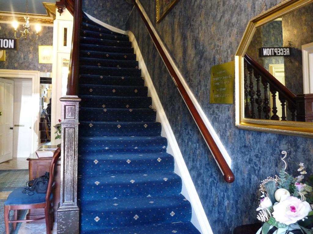 Alba Hills Guest House Единбург Екстер'єр фото